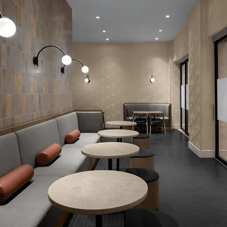 Courtyard By Marriott World Trade Center Area New York