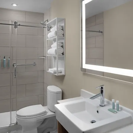 Courtyard By Marriott World Trade Center Area Hotel 3*