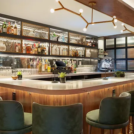 Voco Astoria By Ihg