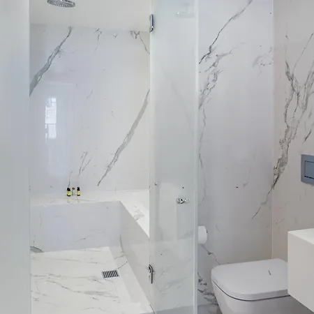 33 Hotel, City, Seaport Hotel 5*