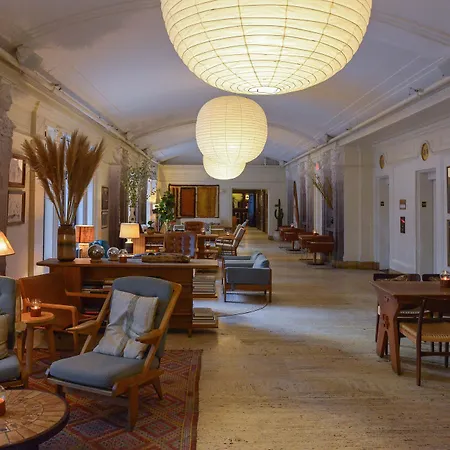Hotel Freehand