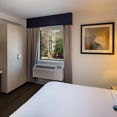 The Gatsby Hotel 3*