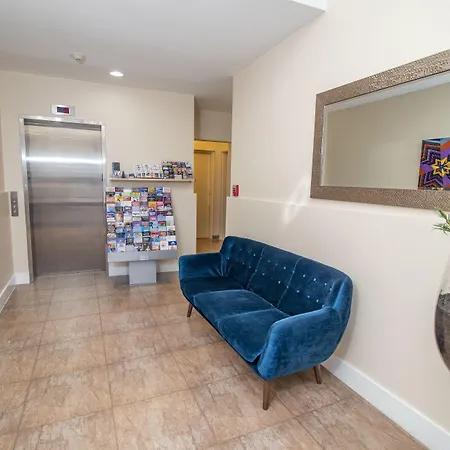 Canal Loft Hotel 2*