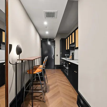 Freeman 1001 By Rove Travel - With Shared Amenities