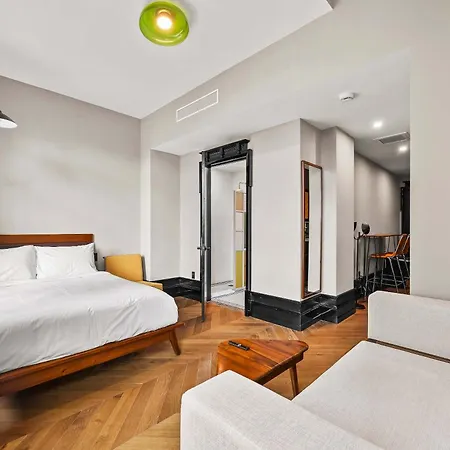 Freeman 701 By Rove Travel - With Shared Amenities * New York