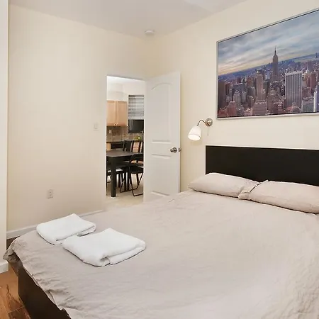 Cozy Two Bedrooms Near Times Sq - Nyc *