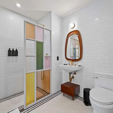 Freeman 501 By Rove Travel - With Shared Amenities * New York