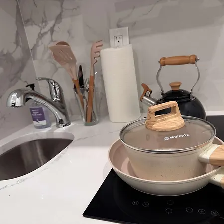 With Kitchen In Chelsea - Shared Bathroom - 3rd Floor Walk-up * New York