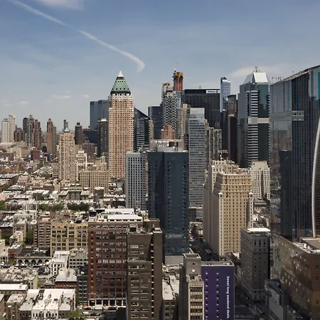 Aliz Times Square Hotel 4*