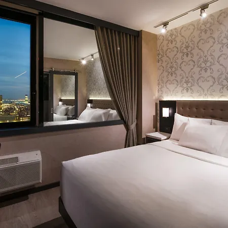 Hotel Aliz Times Square 4*