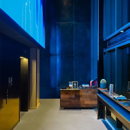 Moxy Nyc Downtown Hotel 3*