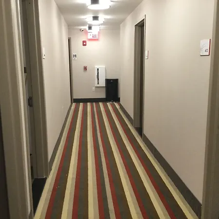 Hotel Ramada By Wyndham Bronx Terminal 3*