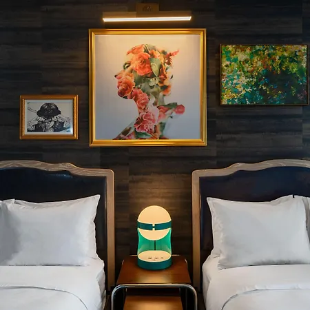 Hotel Renaissance Chelsea New York