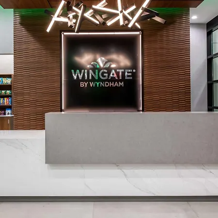 Wingate By Wyndham Long Island 3*