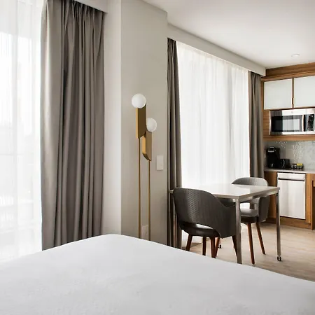 Hotel Towneplace By Marriott Long Island 3*