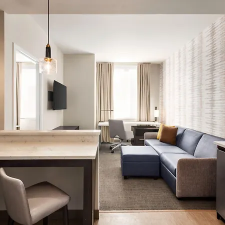 By Marriott Jfk Airport 3*