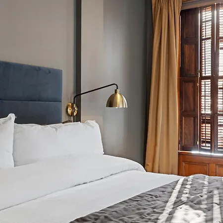 The Historic Blue Moon - Nyc 4*