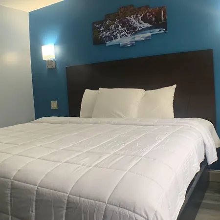 East Hotel 2*