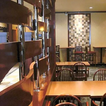 The Landing At Laguardia Hotel 3*