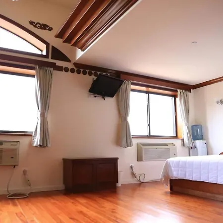 Phoenix Brooklyn Sunset Park (adults Only) Hotel 2*