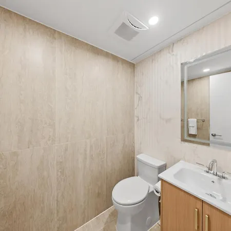 Oasis At A Shared By Times Square Apartment