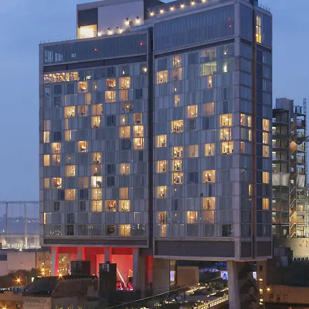 The Standard, High Line 4*