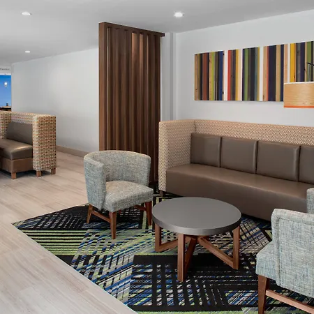 Express & Woodside Laguardia Airport Hotel New York
