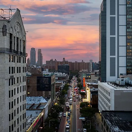 Hotel Renaissance Harlem