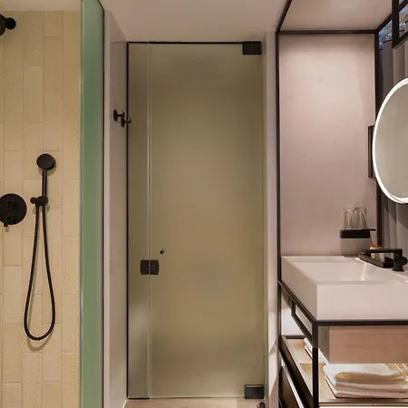 Renaissance Flushing At Tangram Hotel New York