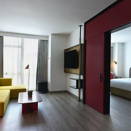 Renaissance Flushing At Tangram 4*