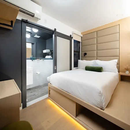 Little Charlie Hotel