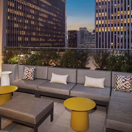 Hampton By Hilton Times Square Hotel 3*