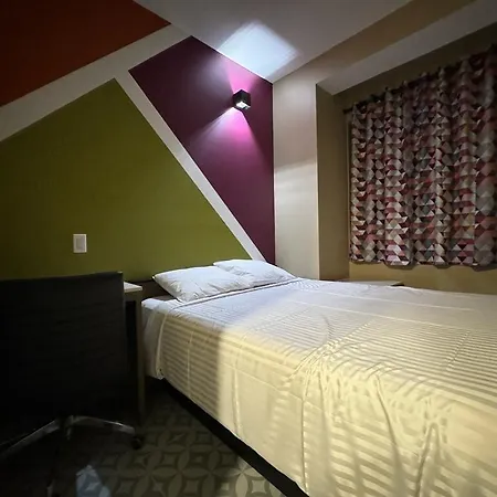 Moon Brooklyn Hotel 3*