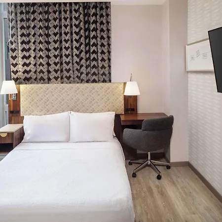 Hotel Home2 By Hilton Times Square
