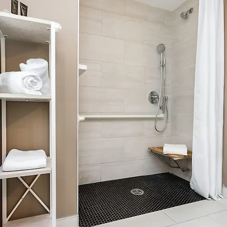 Hotel Wingate By Wyndham Bronx Haven Park New York