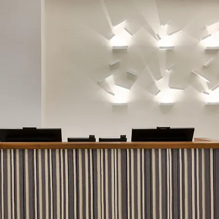 Le Meridien New York, Fifth Avenue Hotel
