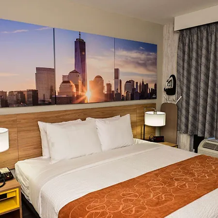 Days By Wyndham Bronx Nyc Hotel