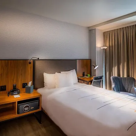 La Quinta By Wyndham Time Square South