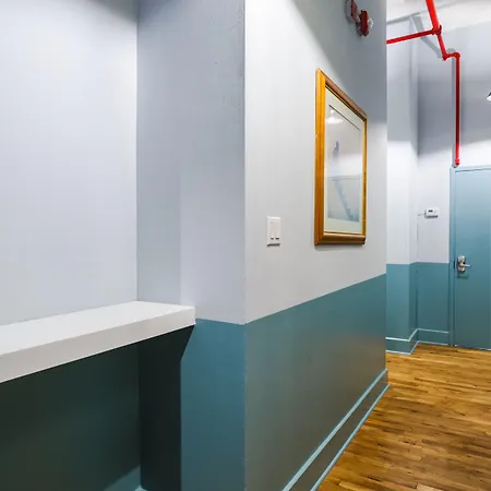 Lamartine Chelsea Hostel