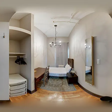 Lamartine Chelsea Hostel New York