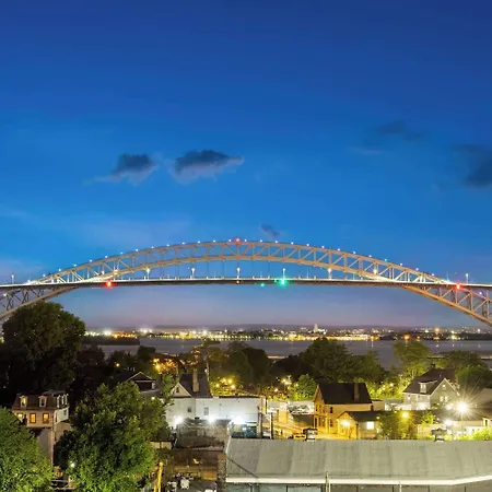 Days By Wyndham Staten Island Hotel New York