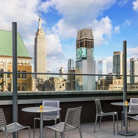 Hotel Doubletree By Hilton Times Square South 4*