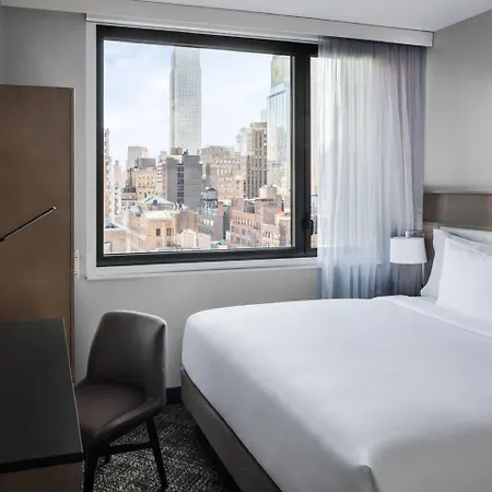 Doubletree By Hilton Times Square South 4* New York