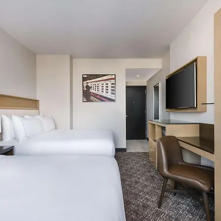 Doubletree By Hilton Times Square South Hotel