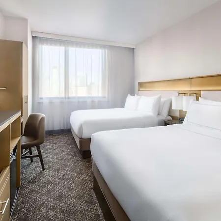 Doubletree By Hilton Times Square South Hotel