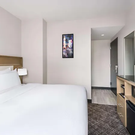 Doubletree By Hilton Times Square South New York