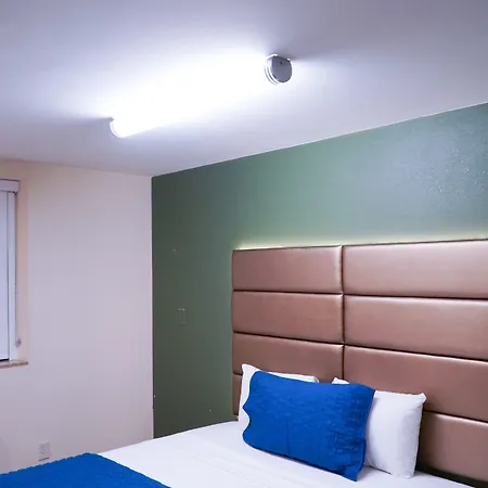 Hotel Yankee Stadium 3*