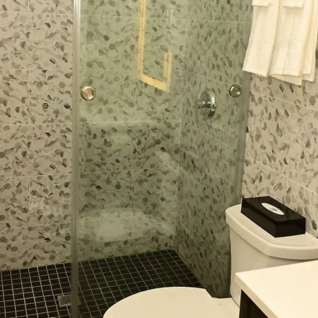 Super 8 By Wyndham Bronx Near Botanical Garden Hotel New York