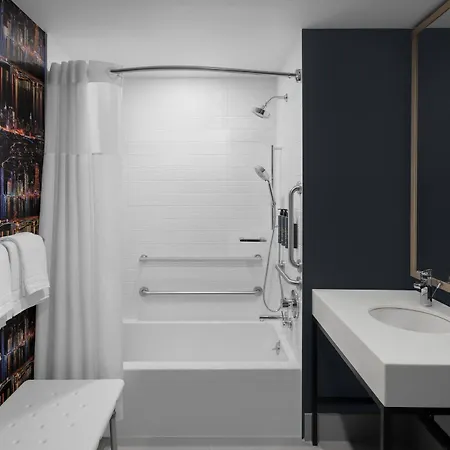 Aloft By Marriott Chelsea Hotel New York