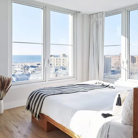Hotel The Rockaway New York